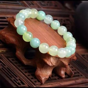 Beautiful glass bead bracelet